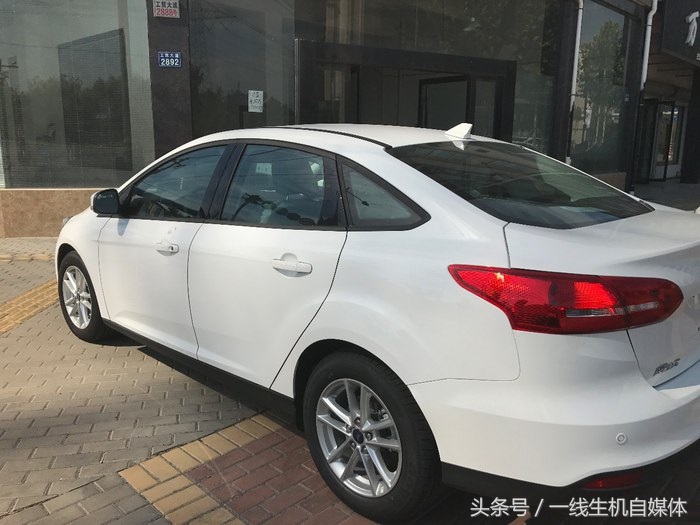 12款第三代福克斯1.6l手动舒适版,福克斯经典三厢1.8手动真实感受