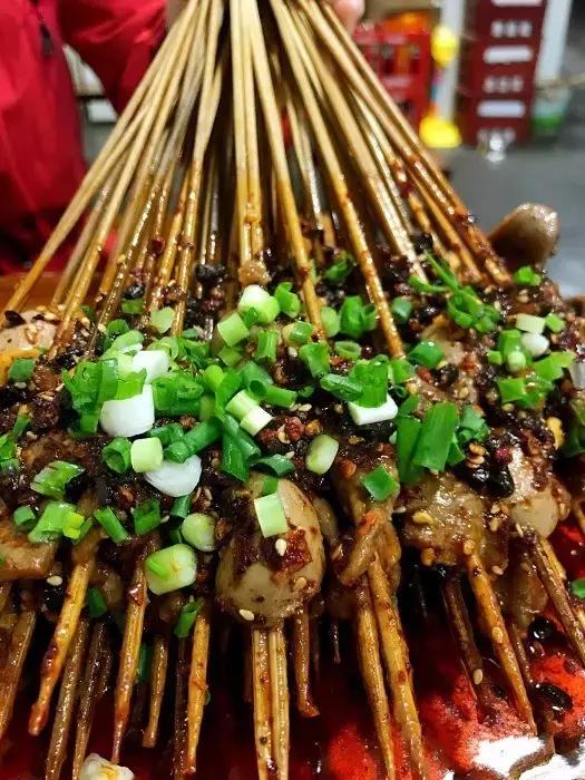 2个人30元就吃撑!这条街光看名字就能流口水!