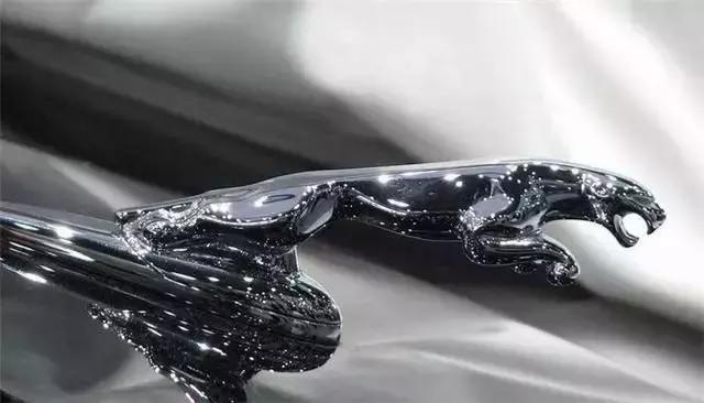 麦当劳改名金拱门，从此以后是路人，这些车企的老名字你认识吗？