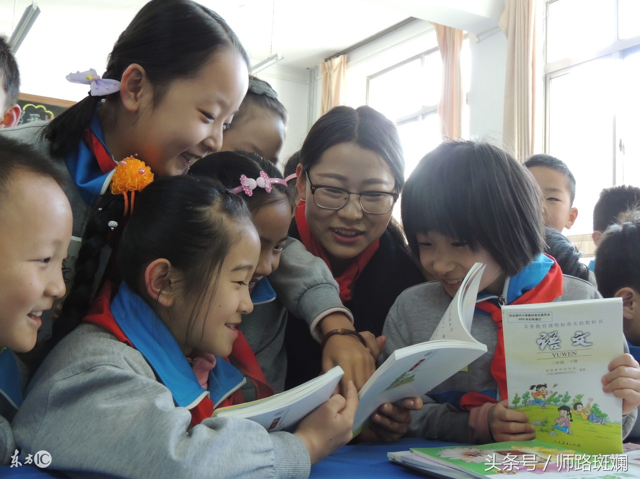 学生上课说话班主任应怎么解决,学生上课说话教师巧妙处理