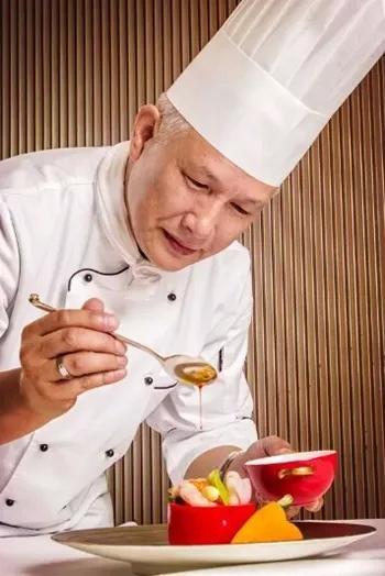 这位入行37年的港厨，让我明白了什么叫匠人