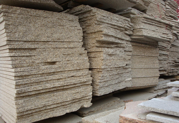 30万手镯值不值钱,30万以上的手镯是真的吗