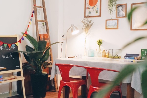 90后女生装修民宿,广州民宿低成本装修风格房间