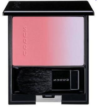 想化个自然的妆容需要哪些的彩妆 (打造自然妆容的必备彩妆单品)