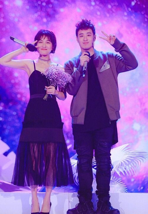 海涛快乐家族再聚首,快乐大本营海涛和潘玮柏表演直播