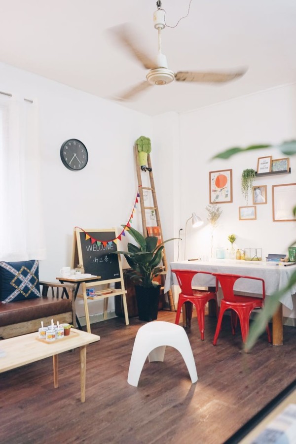 90后女生装修民宿,广州民宿低成本装修风格房间