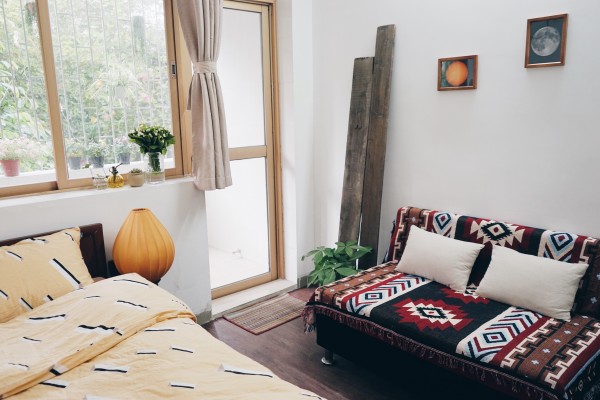 90后女生装修民宿,广州民宿低成本装修风格房间