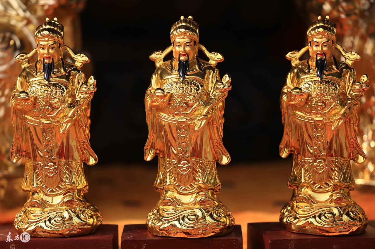 聚宝盆摆放在财神像跟前吗,李居明财神摆放的最佳高度