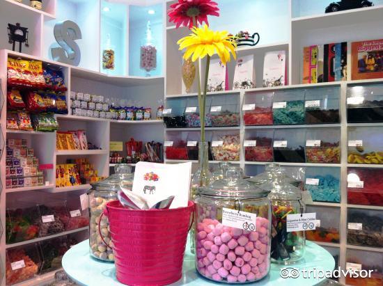 今天，全球15家颜值爆表的店，准备了一份甜甜的伴手礼给你！