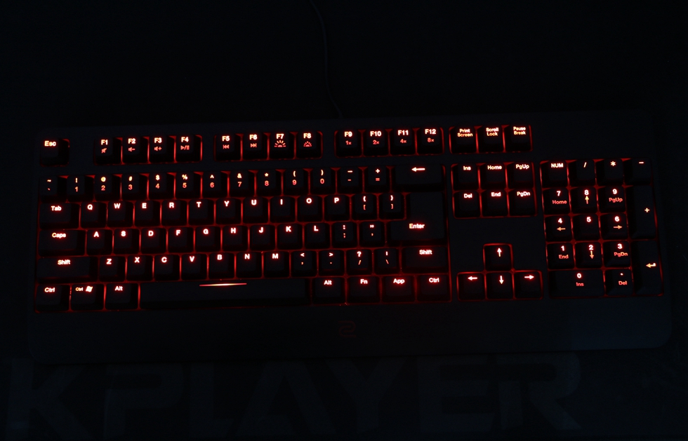 这个键盘头有些铁—ZOWIECELERITASII机械键盘