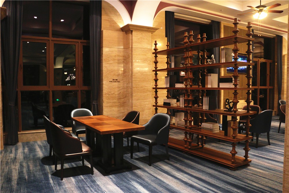 闺蜜相聚出游,闺蜜小聚好去处酒店