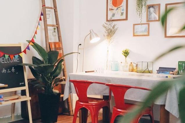 90后女生装修民宿,广州民宿低成本装修风格房间