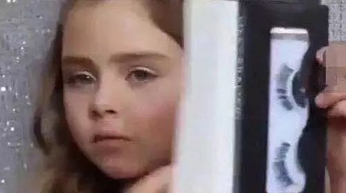 手残还怪化妆品不好?还不如人家5岁萝莉