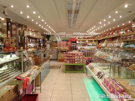 今天，全球15家颜值爆表的店，准备了一份甜甜的伴手礼给你！