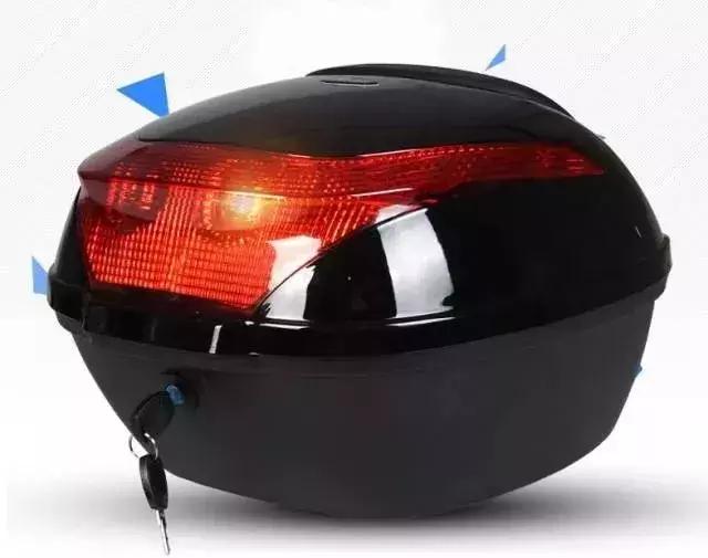 新娱儿美了一季的巴黎世家开始作妖了,丑不丑大家来评评理