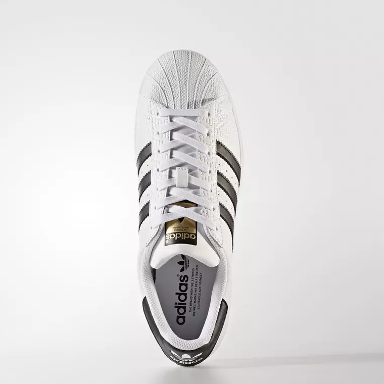 余文乐吴亦凡上脚的经典贝壳头学生的代表青春还记得吗