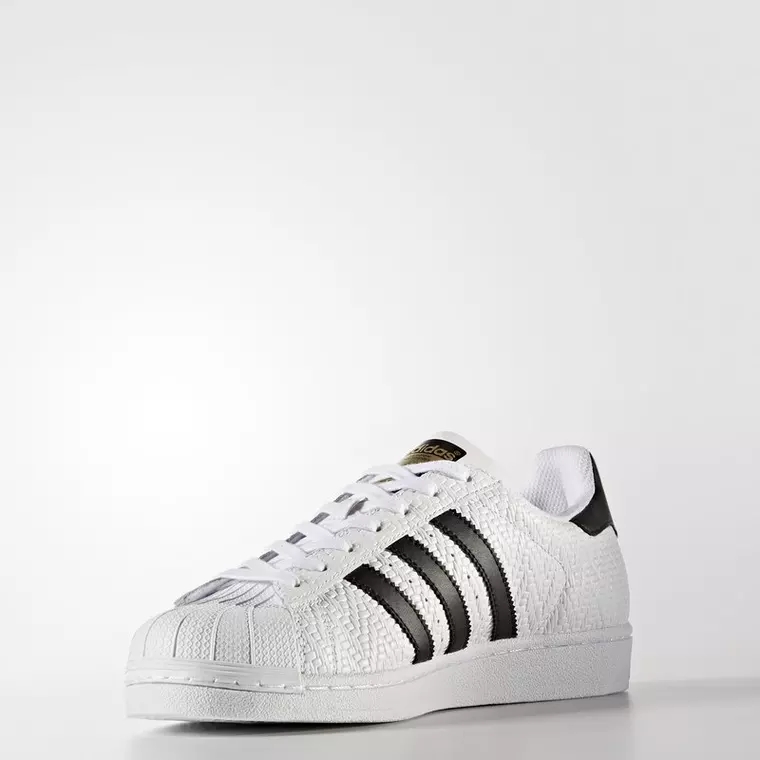 余文乐吴亦凡上脚的经典贝壳头学生的代表青春还记得吗