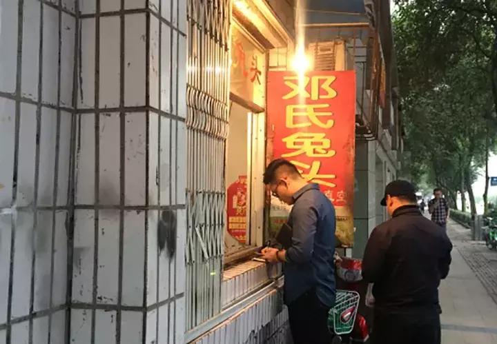 巨型大兔子被人偷吃了,1000种吃兔子的方法