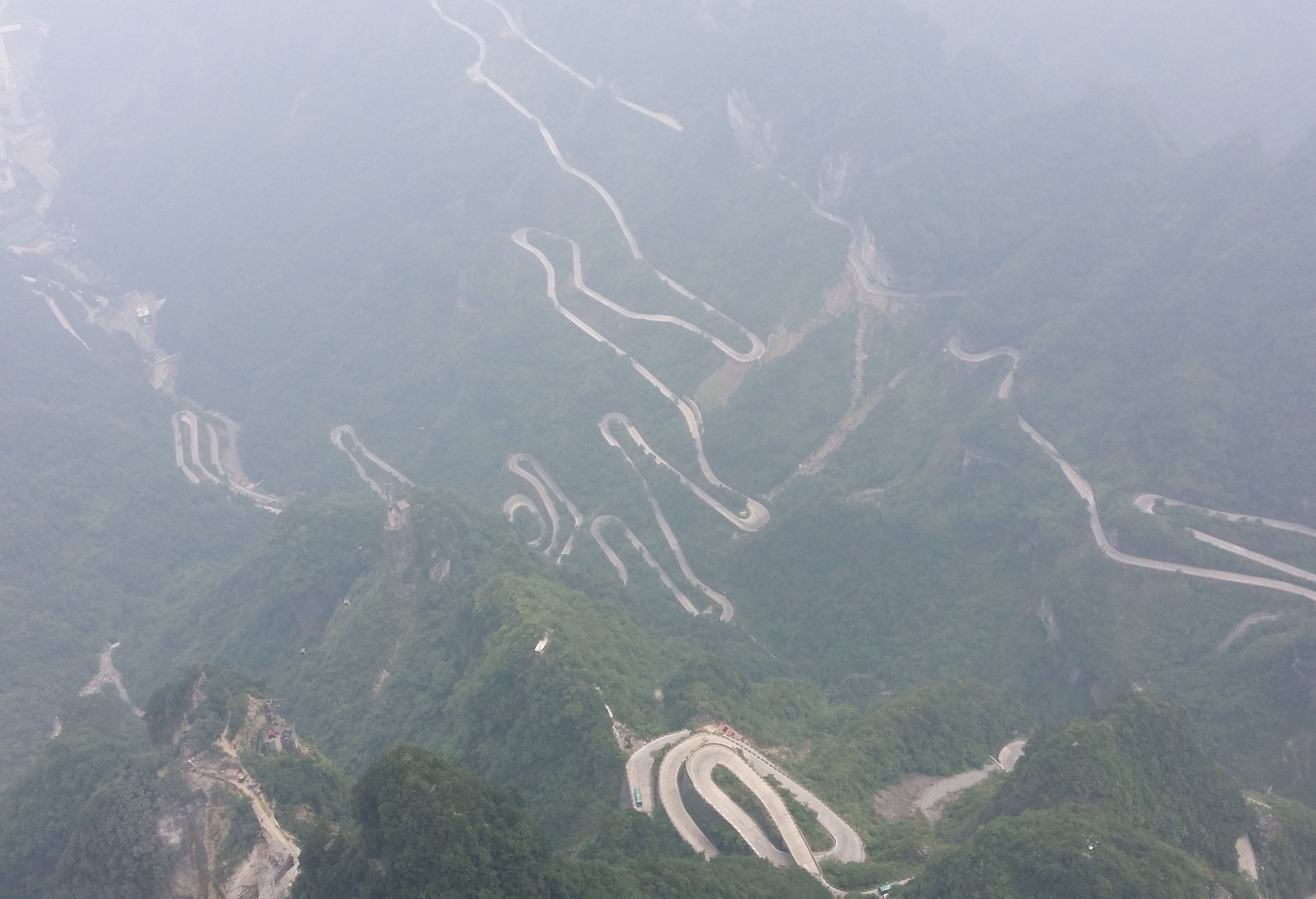 张家界天门山玻璃栈道1日游览,张家界天门山玻璃栈道三日游攻略