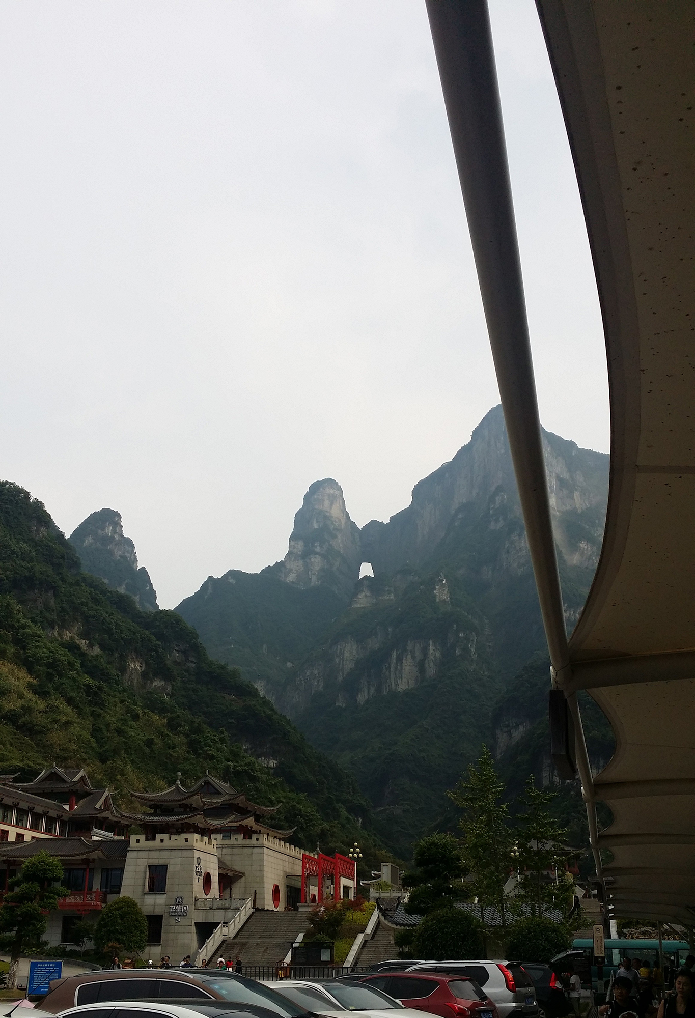 张家界天门山玻璃栈道1日游览,张家界天门山玻璃栈道三日游攻略