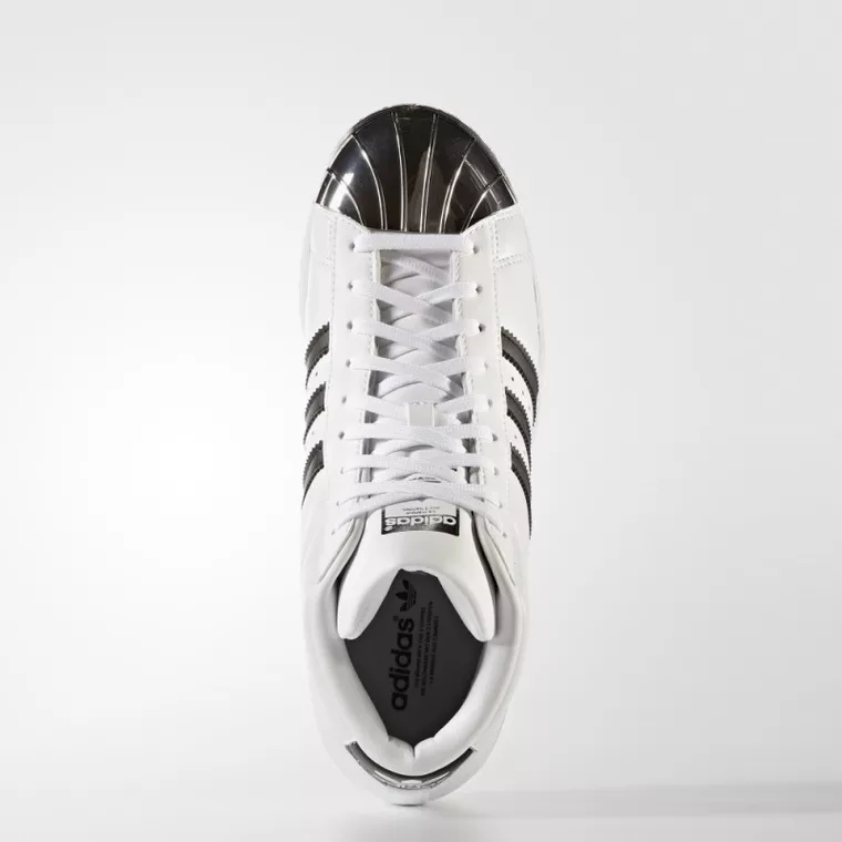 余文乐吴亦凡上脚的经典贝壳头学生的代表青春还记得吗