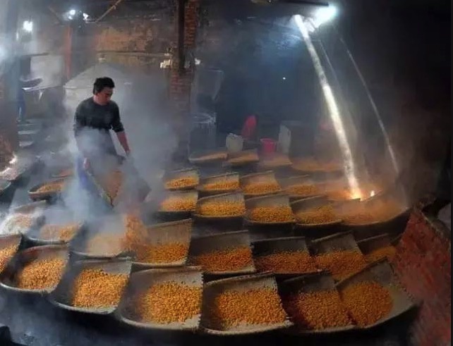 白酒的勾兑和纯粮食酒怎么区分,怎么区分纯粮食白酒和酒精勾兑酒