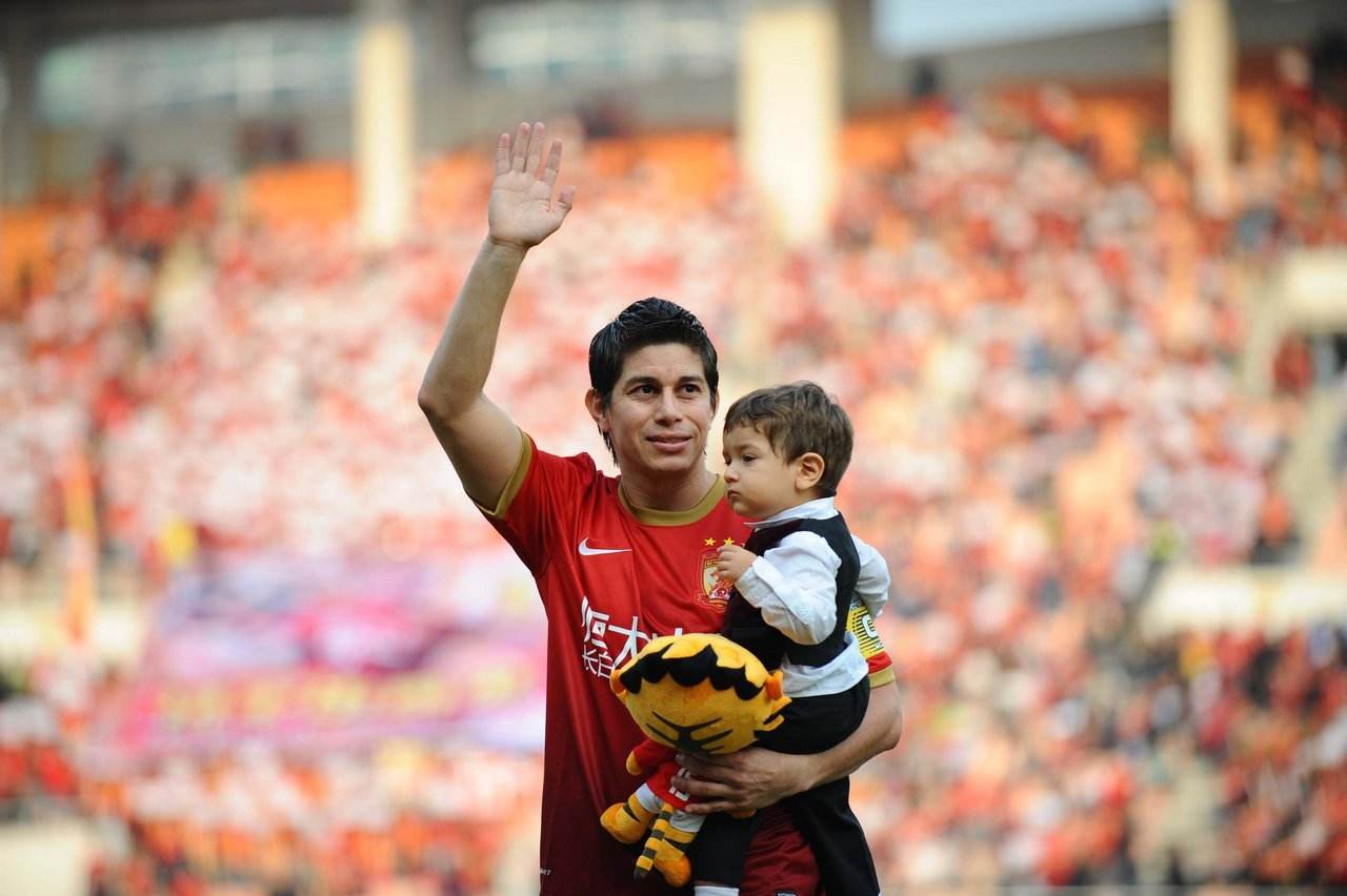 孔卡退役,孔卡在上港为啥没成功