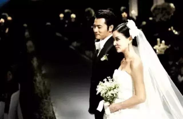 宋慧乔宋仲基大婚宾客合影,宋慧乔宋仲基大婚温馨浪漫