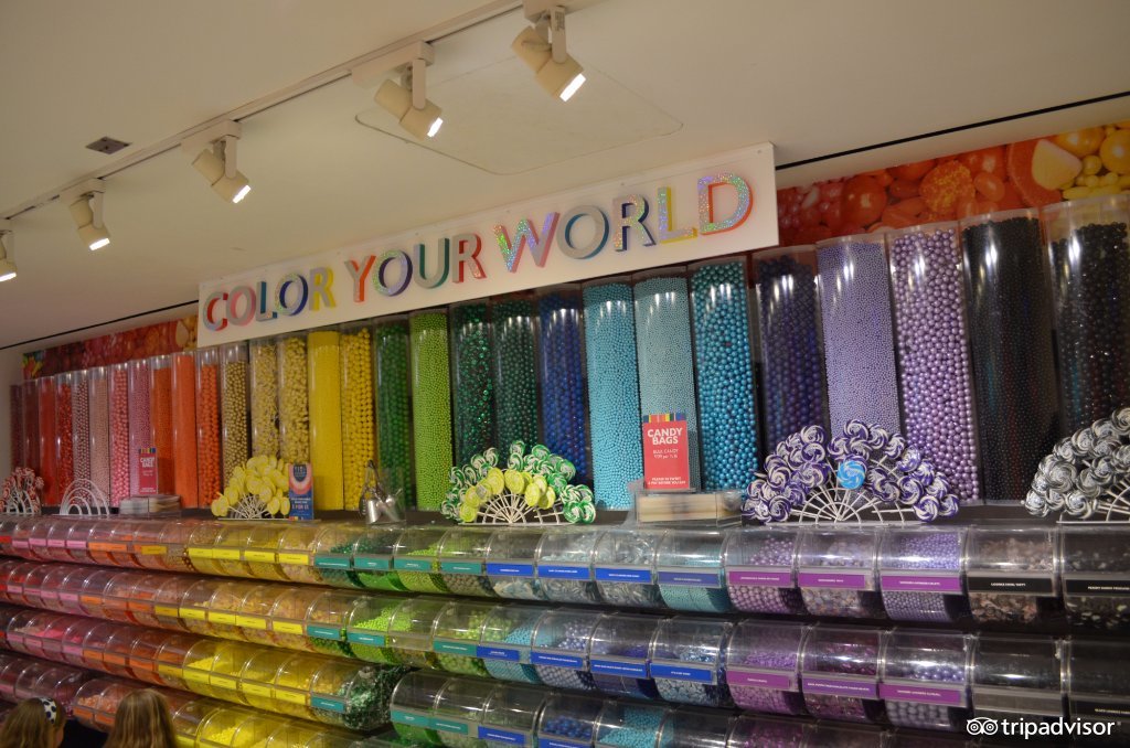 今天，全球15家颜值爆表的店，准备了一份甜甜的伴手礼给你！