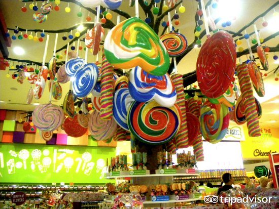 今天，全球15家颜值爆表的店，准备了一份甜甜的伴手礼给你！