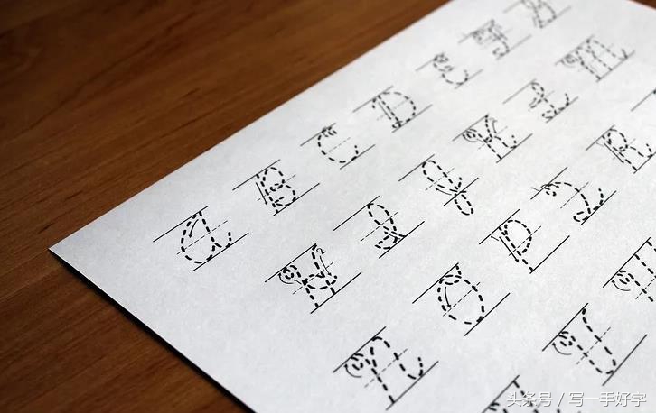 最好看的十种英文手写体,这篇文章写得真好用英语怎么说