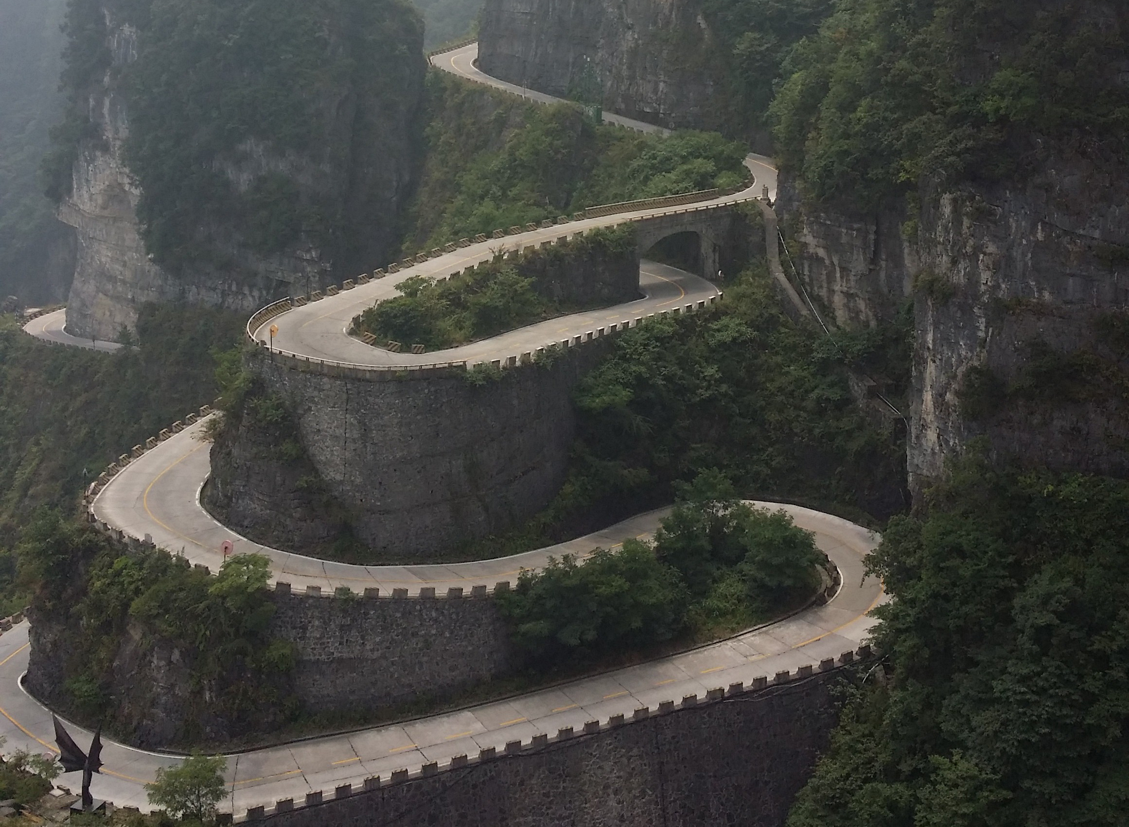 张家界天门山玻璃栈道1日游览,张家界天门山玻璃栈道三日游攻略