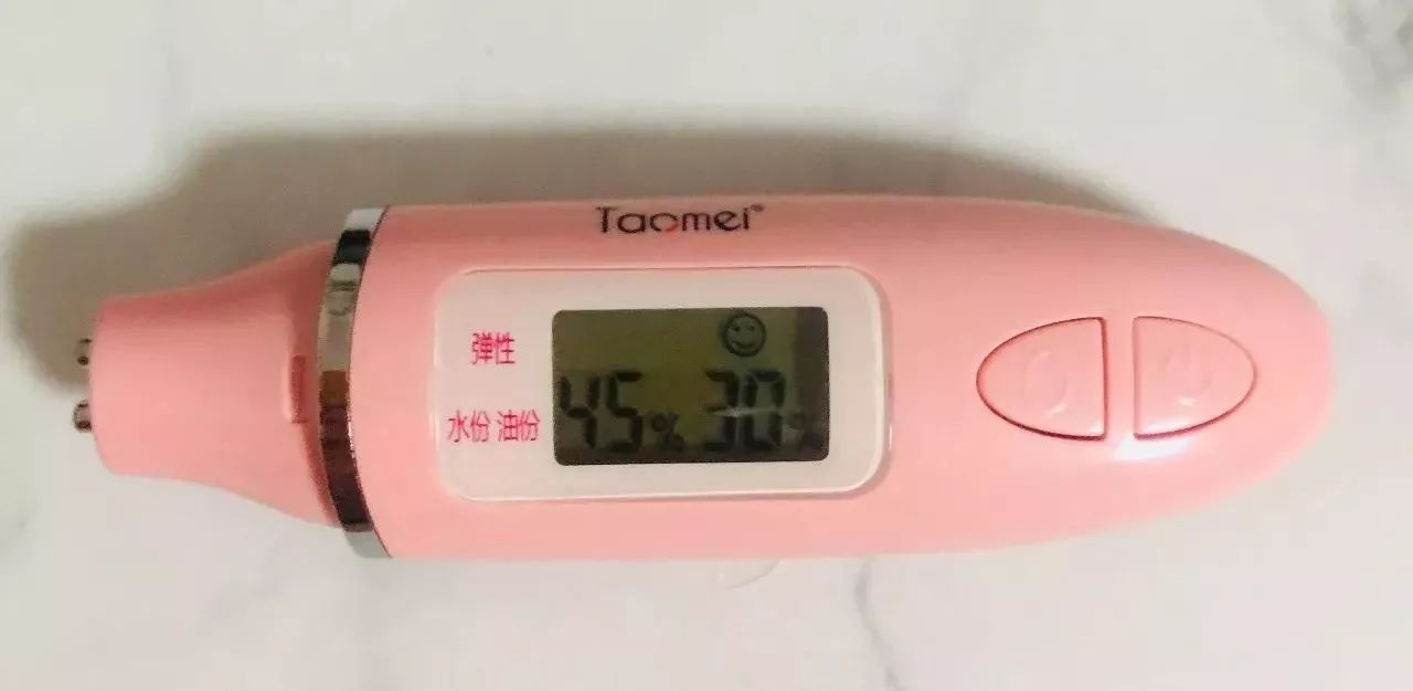 换季皮肤长痘干燥起皮怎么办,秋冬换季皮肤爆痘急救