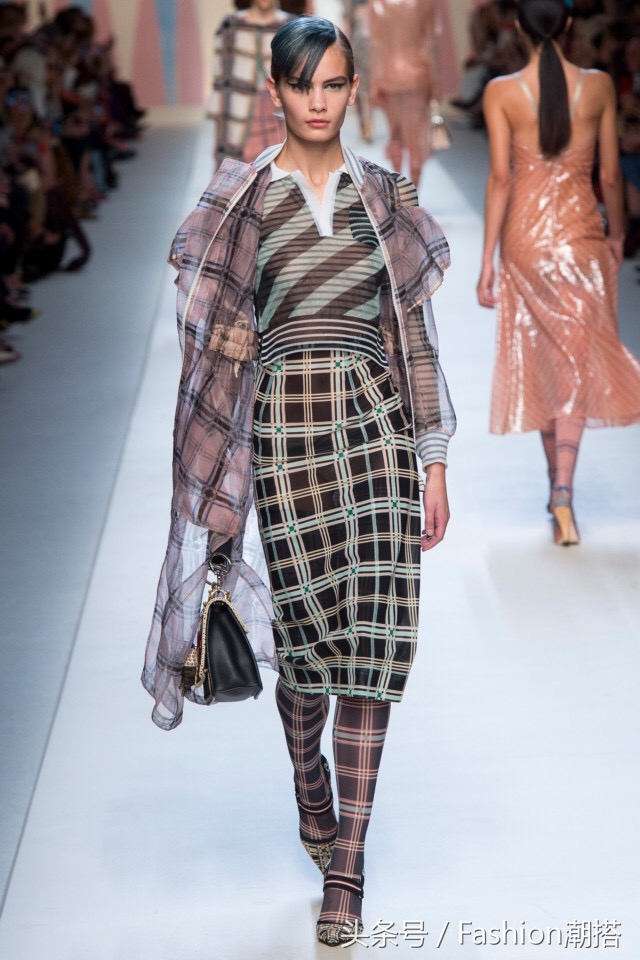 品牌盛宴fendi2018春夏时装秀,fendi皮草时装秀