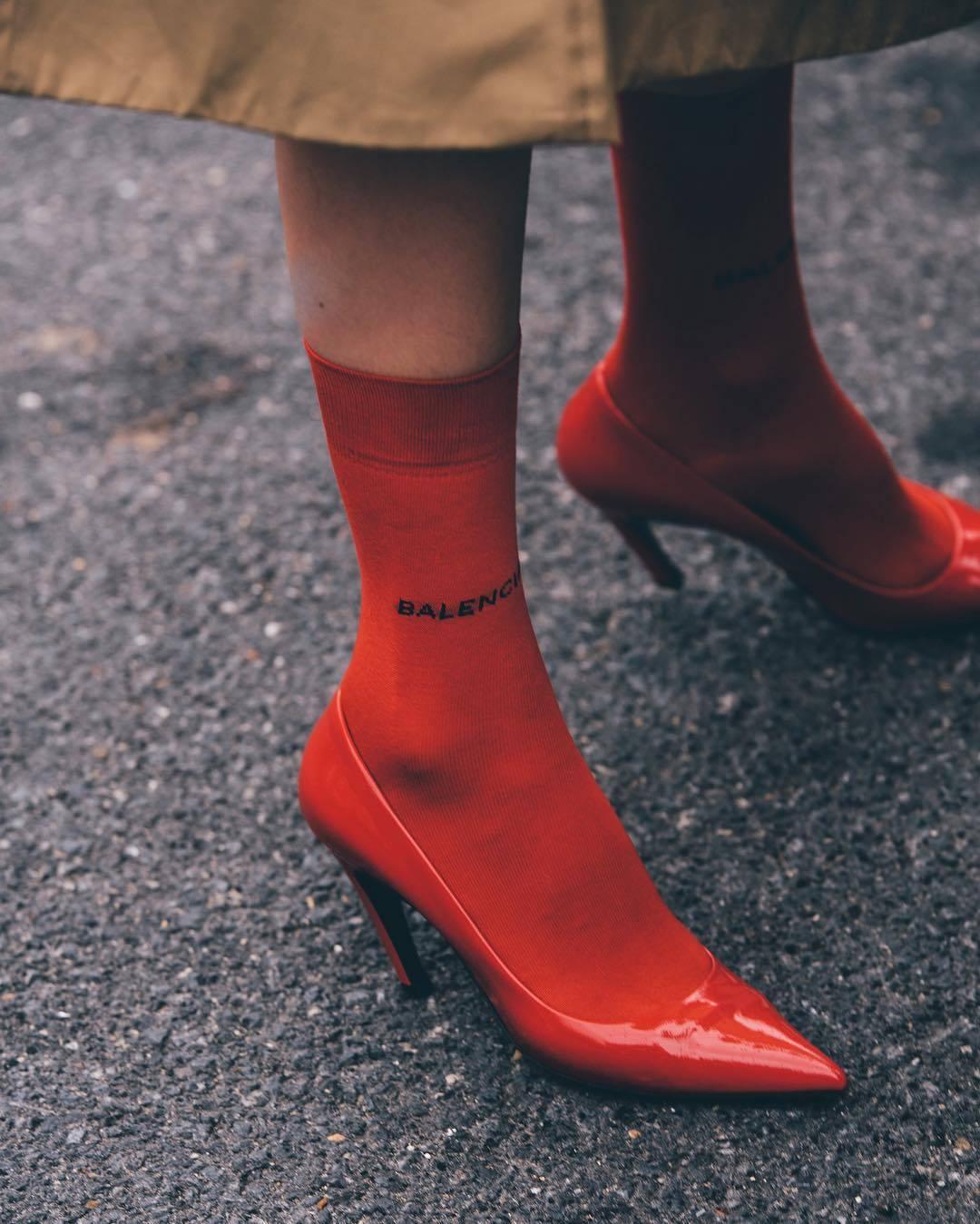 一直想买双好看的鞋,一直想买袜子