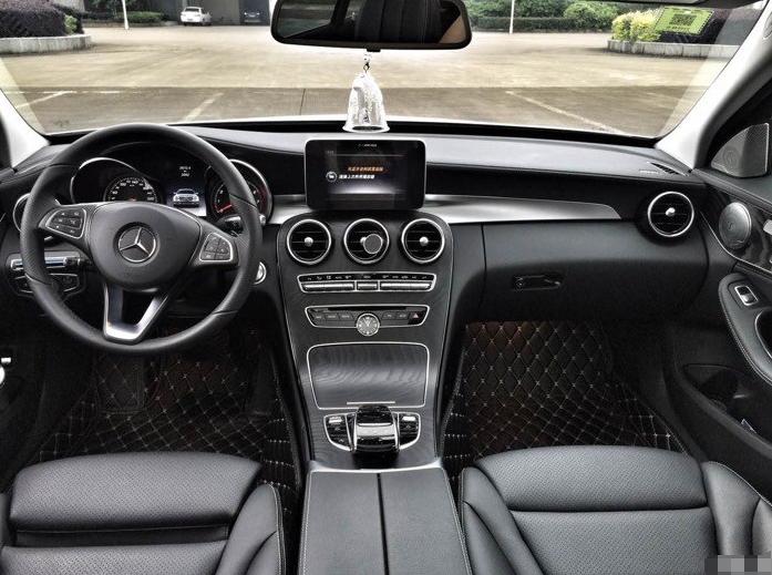 奔驰c200l新款车主感受,17款奔驰c200l和16款c200l有什么区别