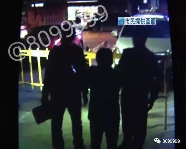 停车惹纠纷业主保安动了手,停车场保安与业主起冲突致死