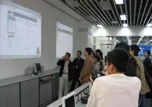 如何避免成为一个肥腻的25岁职场妇女