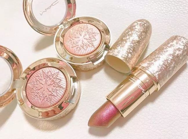 mac圣诞限定口红深唇试色,mac圣诞限定口红无滤镜试色