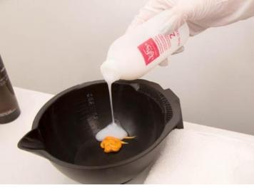 自己在家怎么染头发男,自己在家怎么染头发的教程