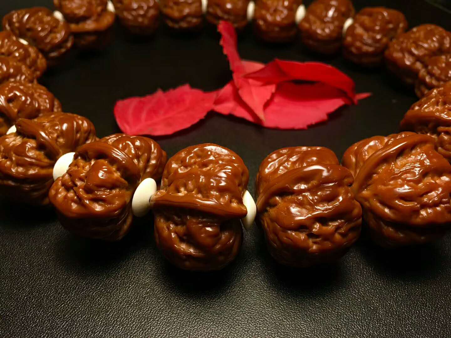 三种常见的核桃串,野生小核桃串什么样的好