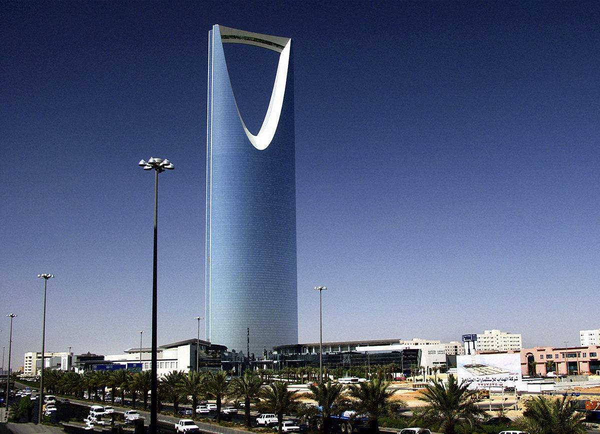 这个亚洲国王娶三百多妻子生43个儿子,六年将一穷国变成世界巨富