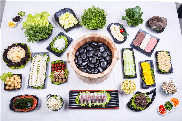 开鱼火锅店怎么经营,开鱼火锅店如何选择底料