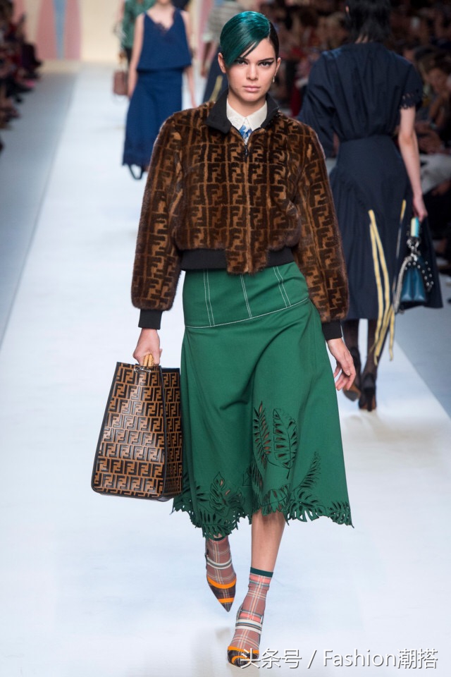 品牌盛宴fendi2018春夏时装秀,fendi皮草时装秀