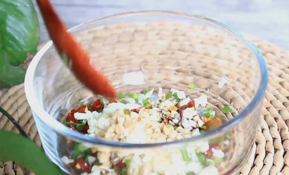 鸡心鸡肝鸡胗的凉拌家常做法,凉拌鸡胗看着就有食欲