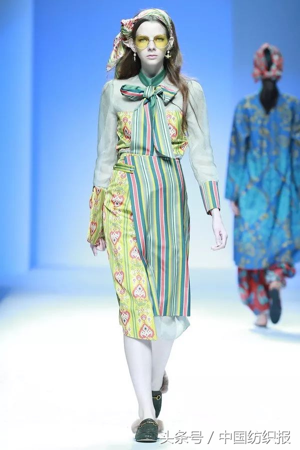 雅莹早春穿什么衣服,雅莹国风美学女装