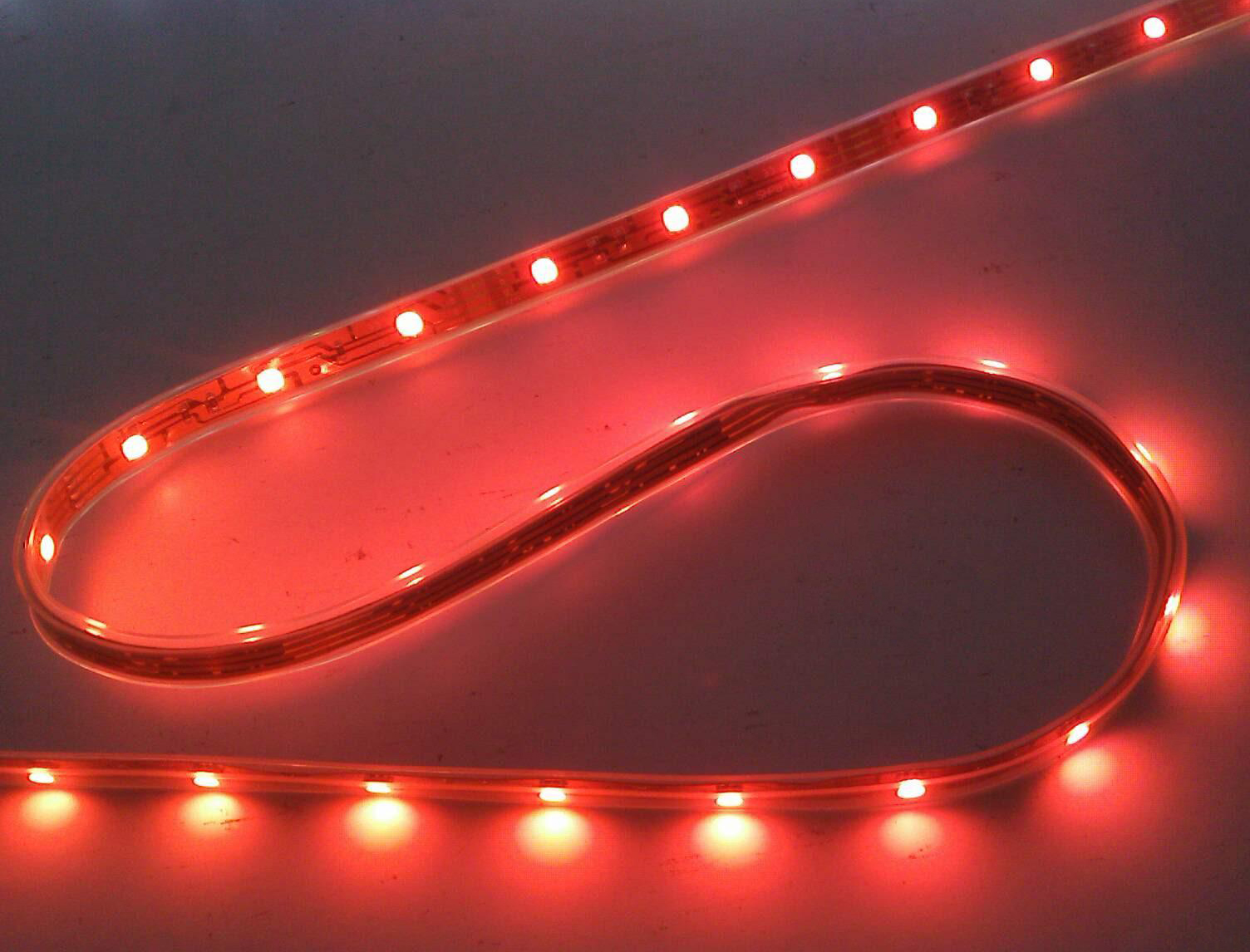 led灯白炽灯节能灯哪种对眼睛好,螺旋型节能灯和球泡型led灯哪个好