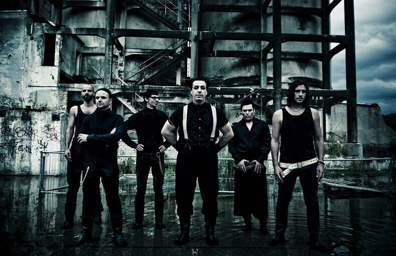 咆哮的战车，工业时代冰冷的金属——Rammstein