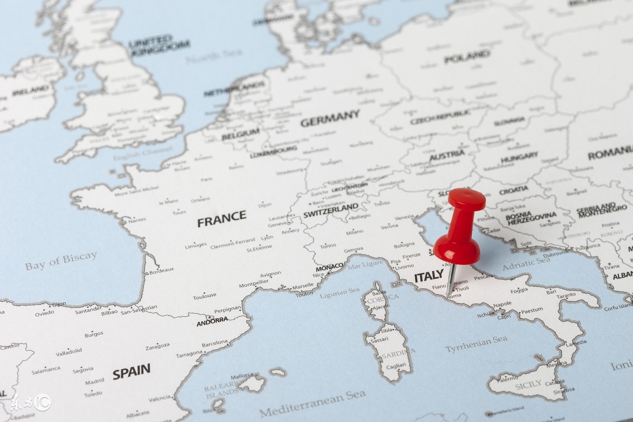 前女友开车撞了我车子,前女友追尾我车