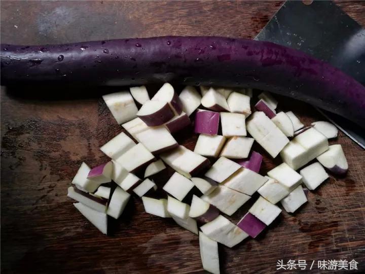 炒茄子错了教你一招茄子吸油,美食篇茄子怎么才能少吸油